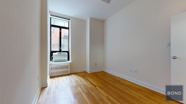 Building Photo - 1 Astor Pl