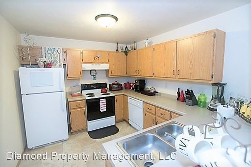 Building Photo - 2770 Kadlec Dr