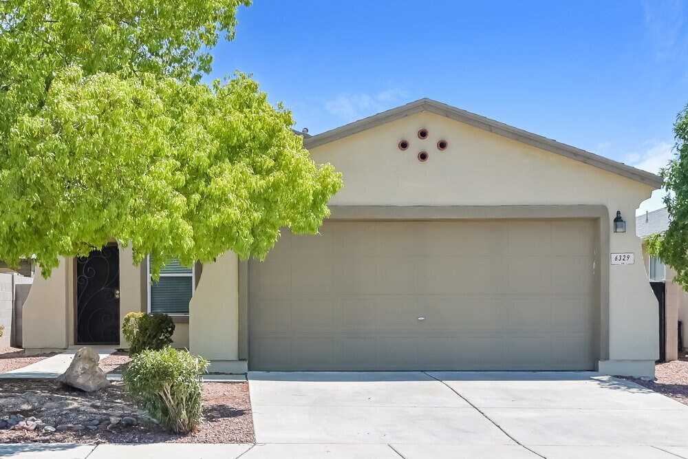 Foto principal - 6329 S Sunrise Valley Dr