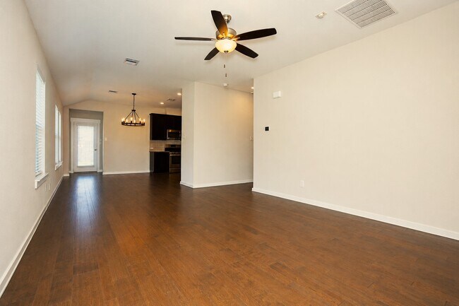 Foto del edificio - 233 Laura Leigh Ln