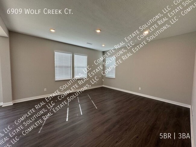 Building Photo - 6909 Wolf Crk Ct