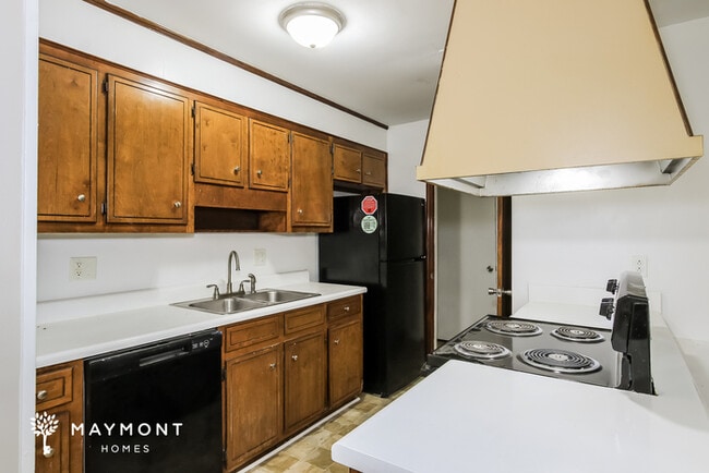 Building Photo - 3564 Kindling Dr