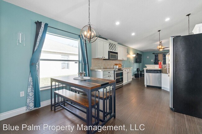 Foto del edificio - 3 br, 2 bath House - 300 Dahoon Holly Dr