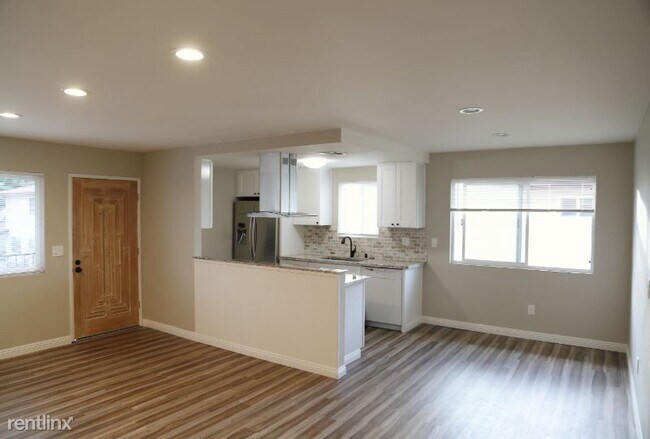 Foto del edificio - 2 br, 1 bath Condo - 9919 Mission Gorge Rd