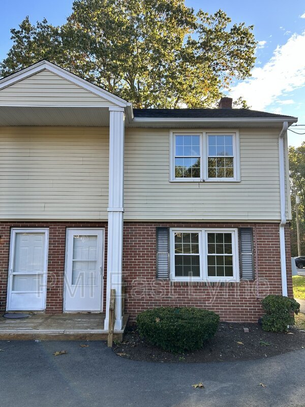 Foto del edificio - 10 Carolina Dr