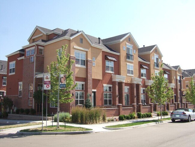 Foto del edificio - Rare Townhome in Park Hill with 2BR/2.5
