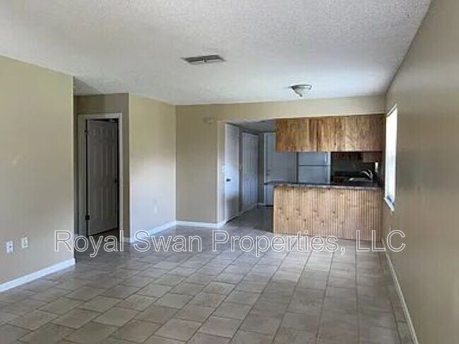 Foto del edificio - 726 Zella Ln