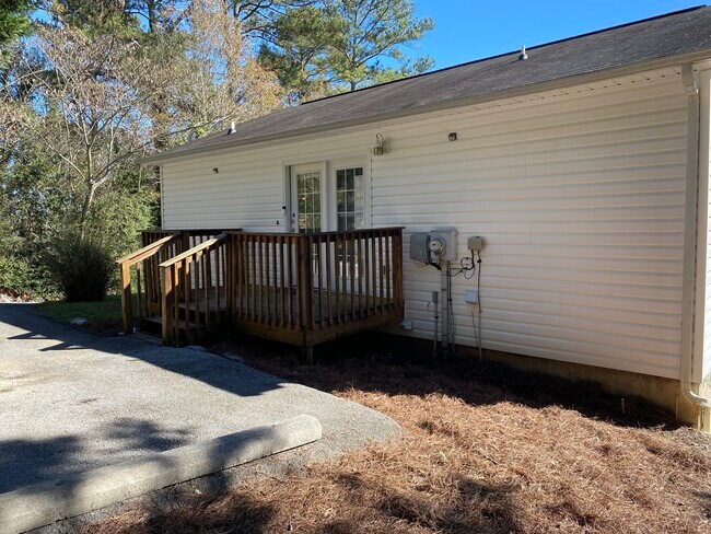 Building Photo - 1227 Gunbarrel Rd