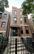 Building Photo - 845 N Mozart St