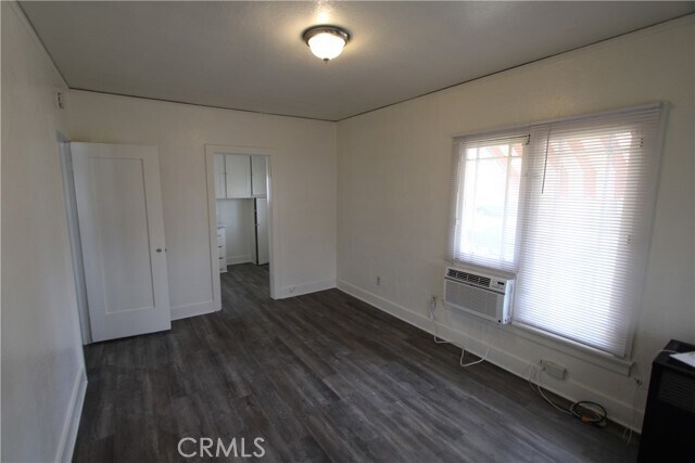 Building Photo - 2 E Cypress Ave