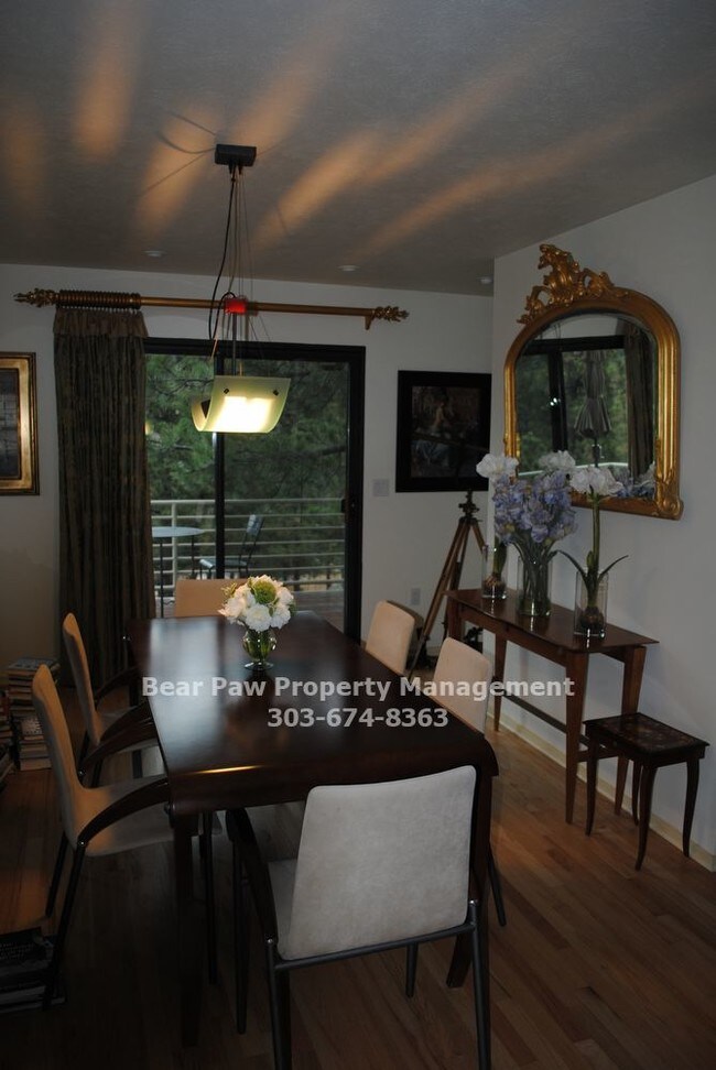 Building Photo - Contemporary Home In Genesee