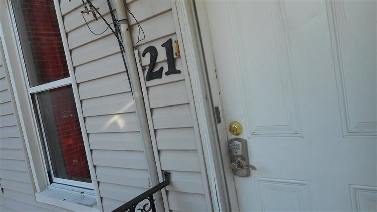 Primary Photo - 21 Wright Ave