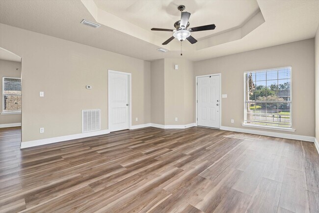 Foto del edificio - 10421 Fionn Loop