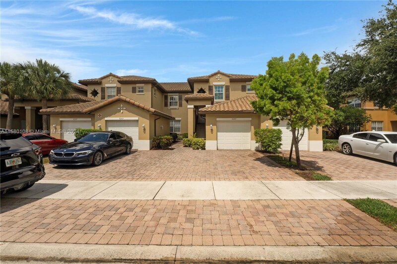 Primary Photo - 8209 NW 128th Ln