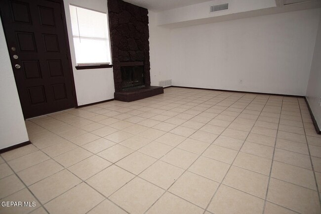 Building Photo - 11604 Gordon Bays Way