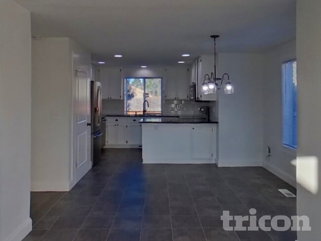 Foto del edificio - 407 SW Scotton Way