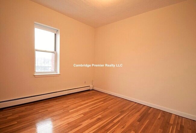 Foto del edificio - 172 N Beacon St