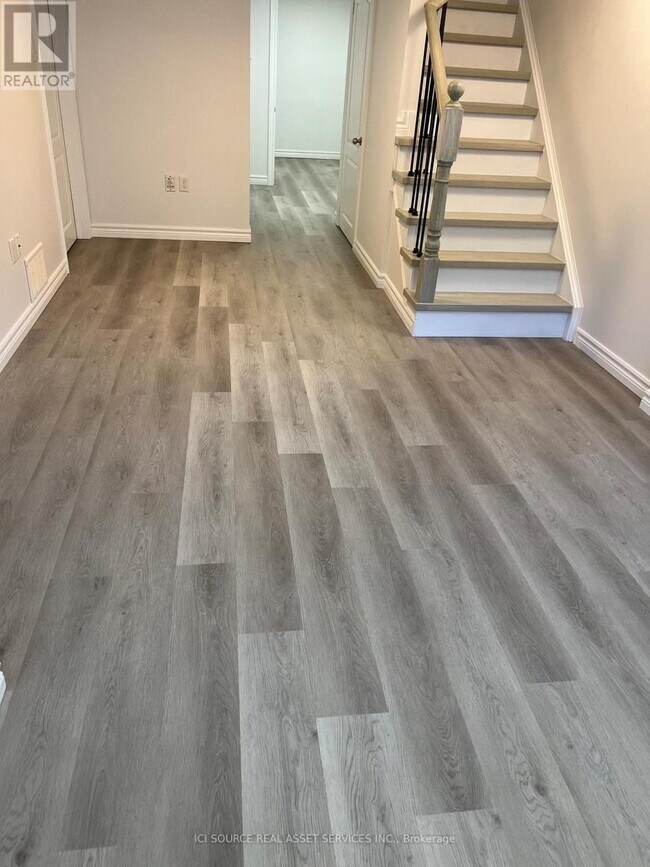 Building Photo - 42 Southeast Pass