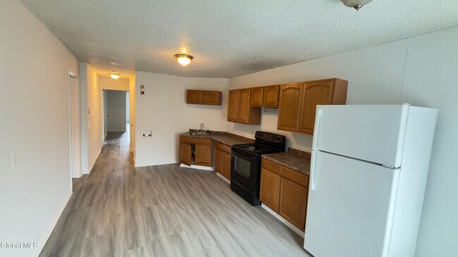 Building Photo - 3132 6th Ave