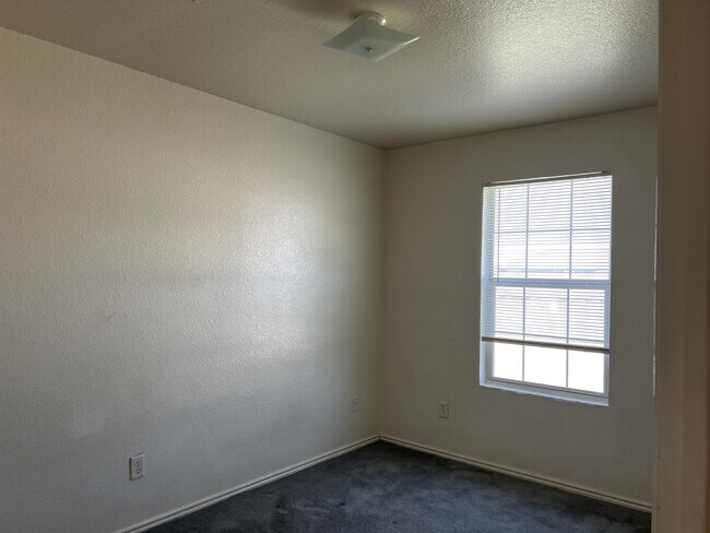 Building Photo - 4404 Alan Kent Dr