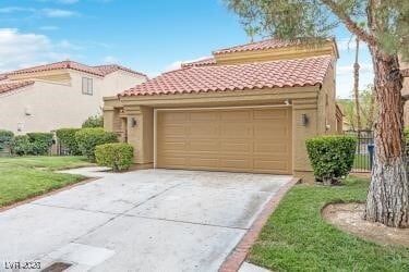 Building Photo - 4932 Tierra Del Sol Dr