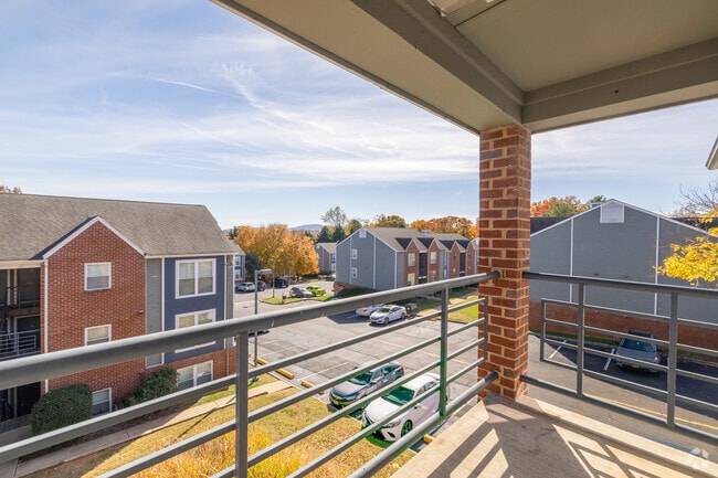 2BA, 1BA - 1,059SF - Balcony - Barclay Place