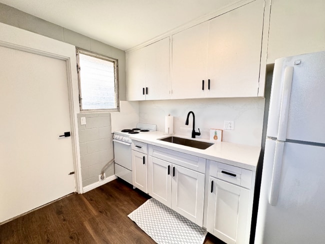 Foto del edificio - 722 University Ave