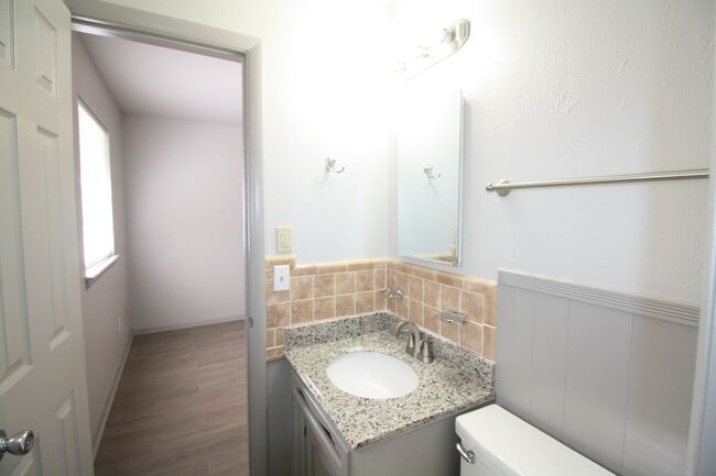 Building Photo - Adorable 3 bed in Midwest City