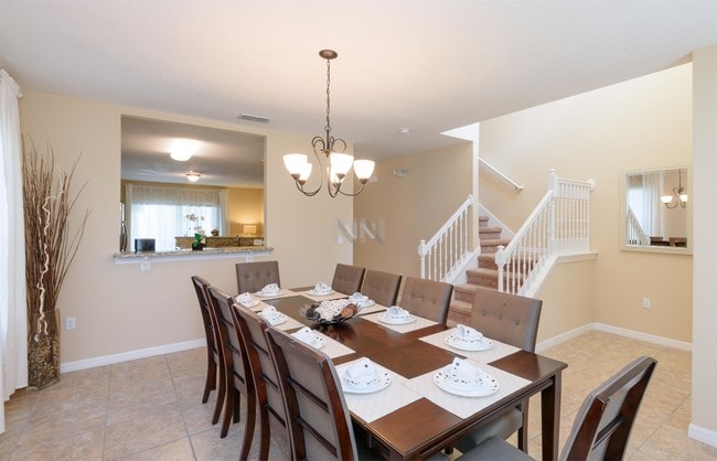 Building Photo - 9025 Paolos Pl