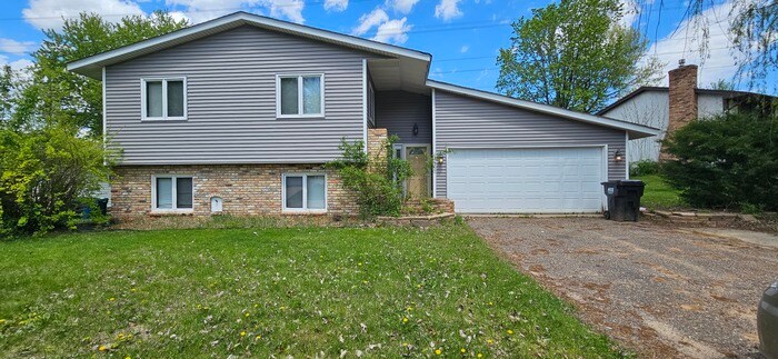 Primary Photo - 2350 Erin Ct