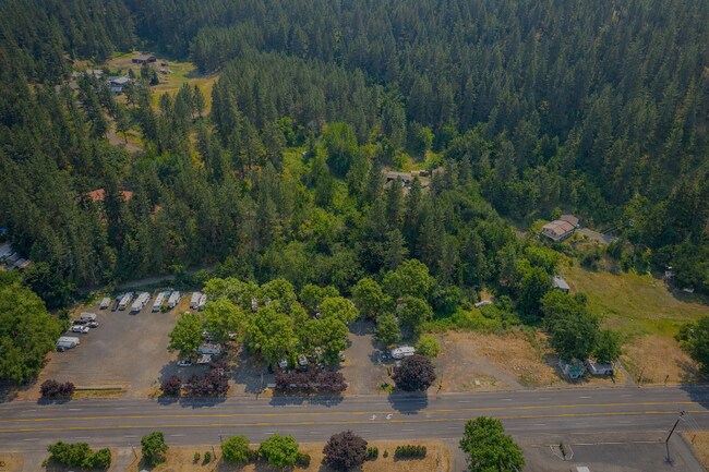 Foto del edificio - 85 Canoe Cp Lp