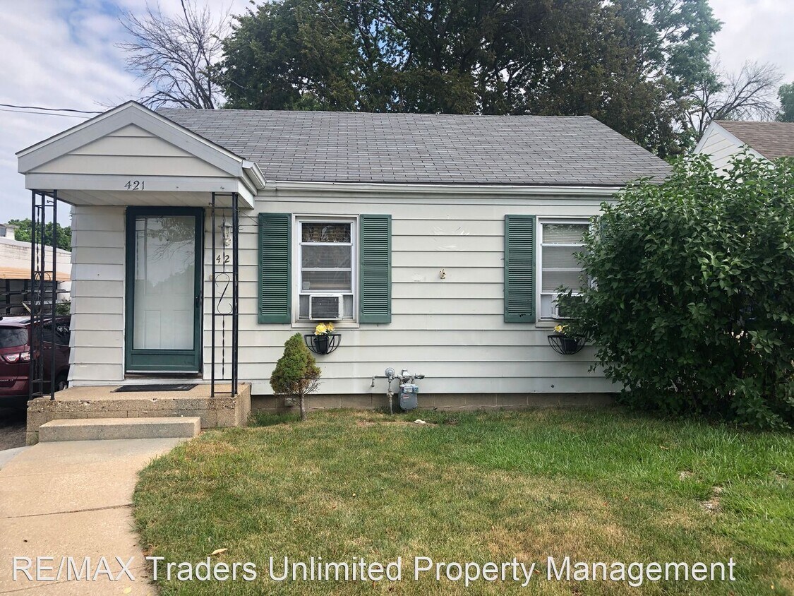 Primary Photo - 2 br, 1 bath House - 421 E Lake Ave.