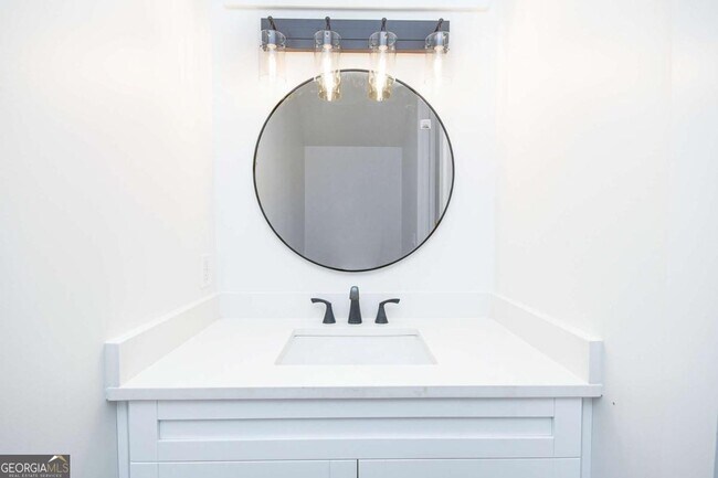 Foto del edificio - 3604 Pineview Cir NW