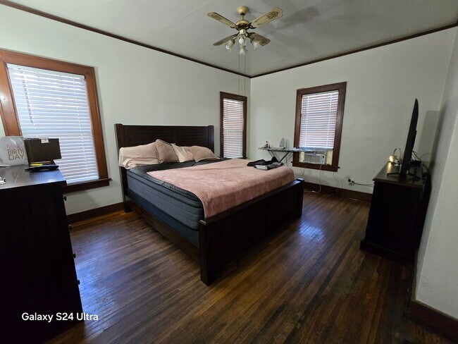 Foto del edificio - 525 N Highland Ave