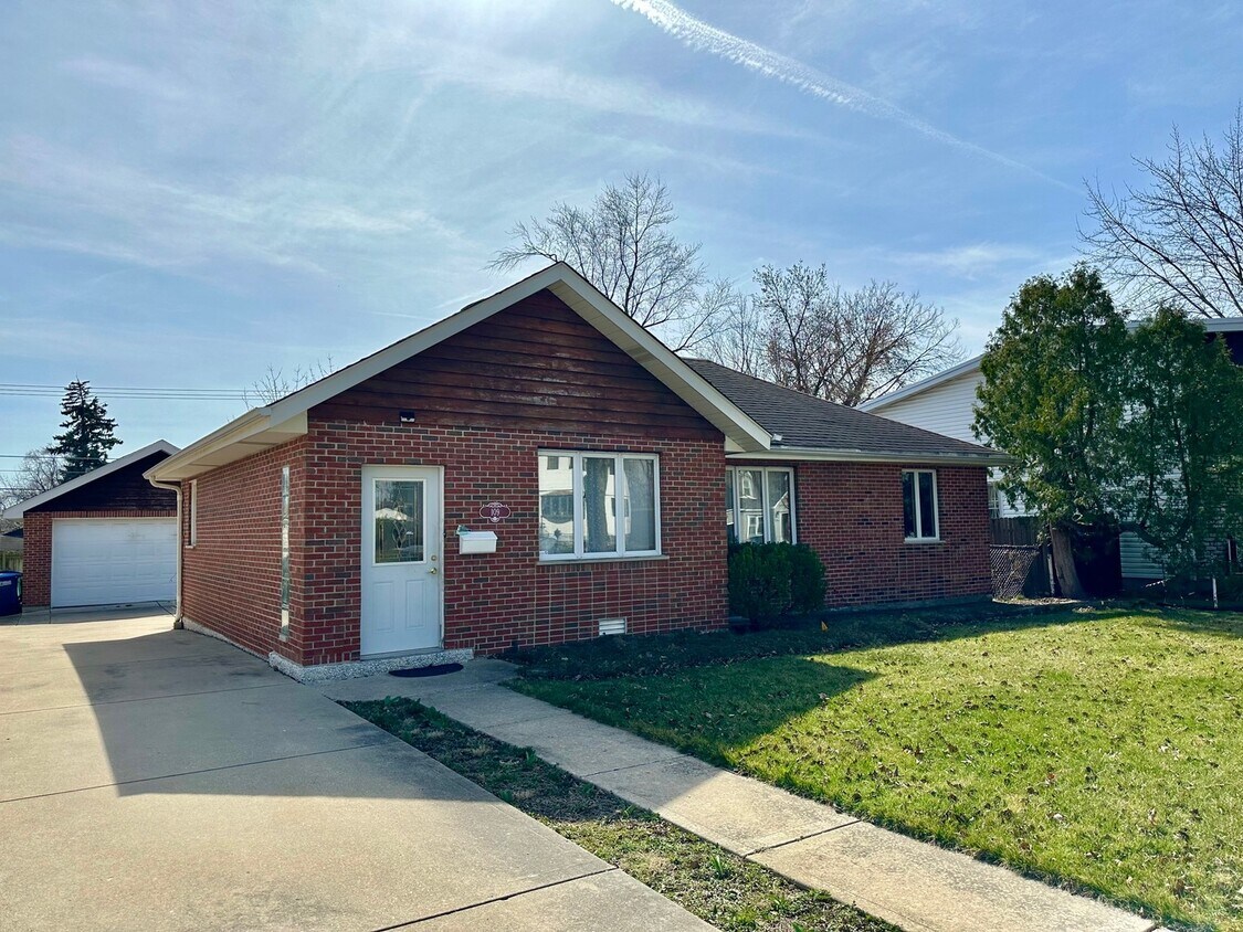 109 Bernice Ave, Northlake, IL 60164 House Rental in Northlake, IL