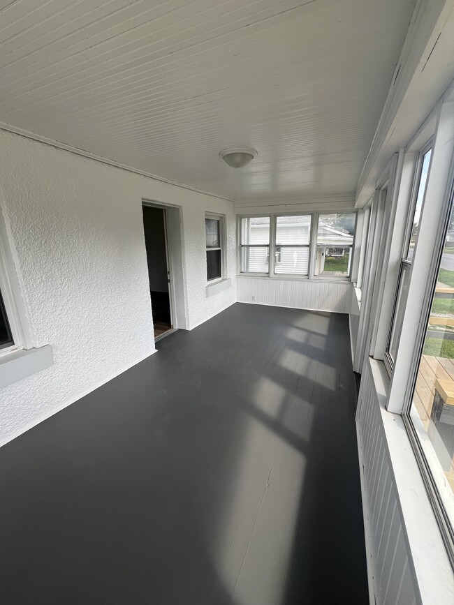 Foto del edificio - 509 W Pleasant St