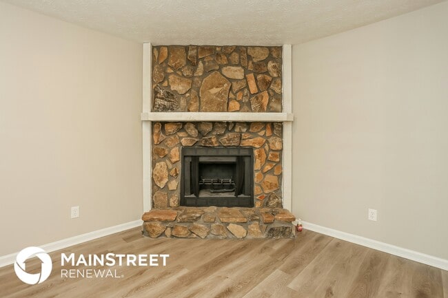 Foto del edificio - 45 Christopher Pl