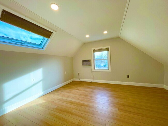 Foto del edificio - 278 Devonshire Dr