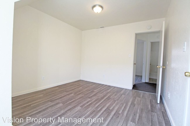 Foto del edificio - 9750 Bancroft Ave