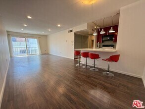 Building Photo - 5257 Radford Ave