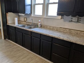 Building Photo - 1808 4th St