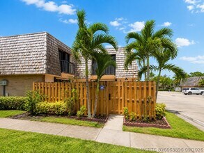 Building Photo - 219 Lake Arbor Dr