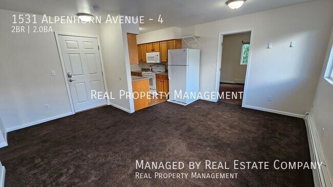 Foto del edificio - Two Bed Two Bath Modernized Southside Apar...