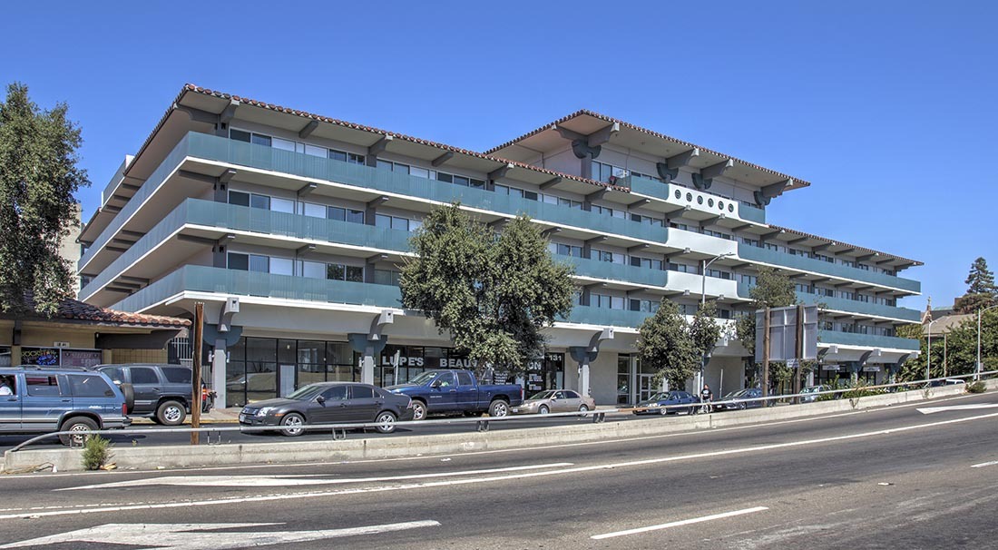 Franco Center - 144 Mun Kwok Ln