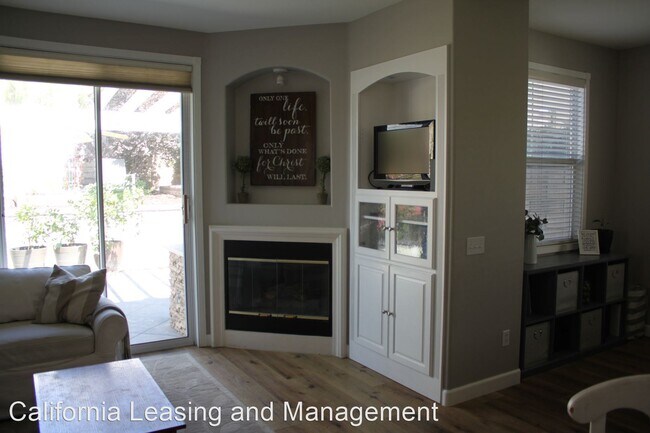 Building Photo - 3 br, 2.5 bath House - 28428 Mayfair Drive