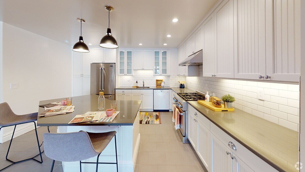 Photo - Touraine Apartments