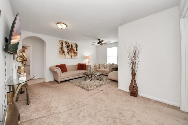 Foto del edificio - 9423 Grand Spark Dr