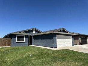 Building Photo - 8319 Bridgeport Dr
