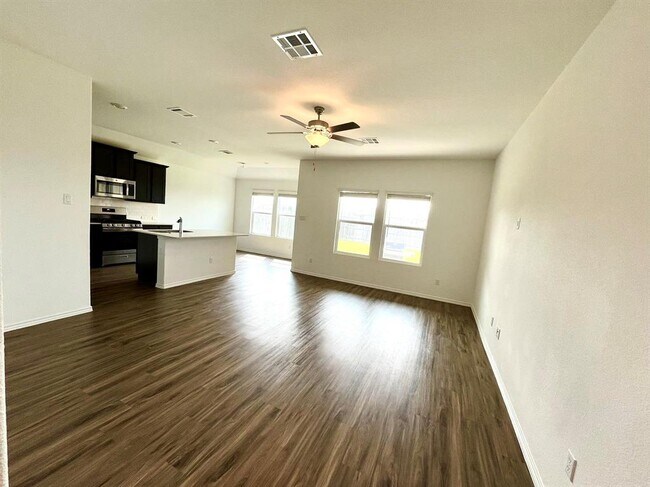 Building Photo - 112 Wolseley Dr