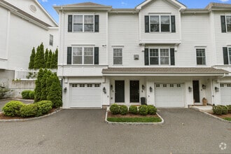 Building Photo - 18 Stone Ave
